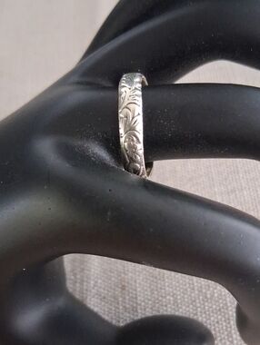 Engraved Floral Sterling Silver Band Ring - Women's Jewelry